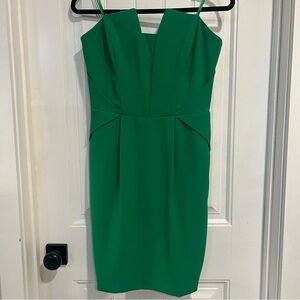 Adelyn Rae Beautiful Strapless Green Pleated Mini Dress. Size‎ Medium.